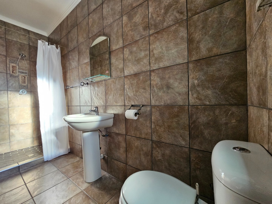 5 Bedroom Property for Sale in Vaalpark Free State